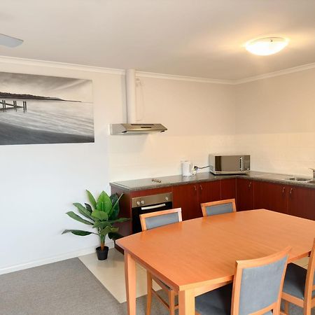 Port Vincent Motel & Apartments Екстериор снимка