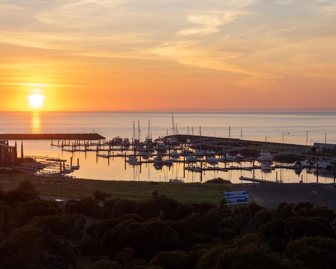 Port Vincent Motel & Apartments Екстериор снимка