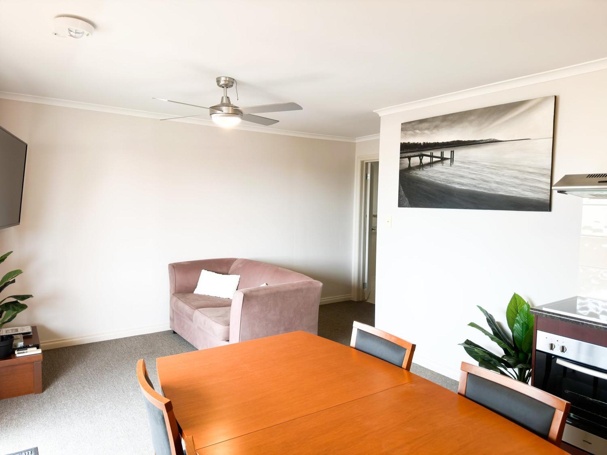 Port Vincent Motel & Apartments Екстериор снимка