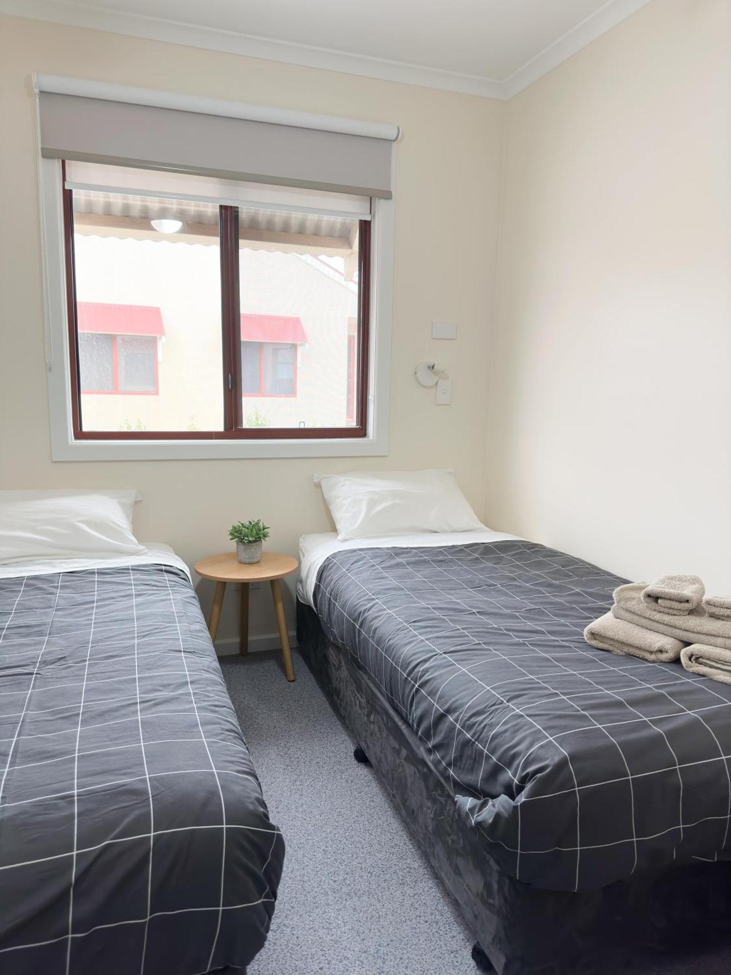 Port Vincent Motel & Apartments Екстериор снимка